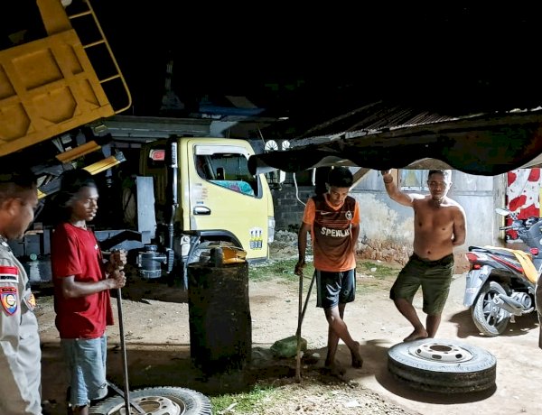 Patroli Malam Polsek Rote Tengah, Cegah Potensi Kejahatan dan Jaga Kemitraan Dengan Masyarakat