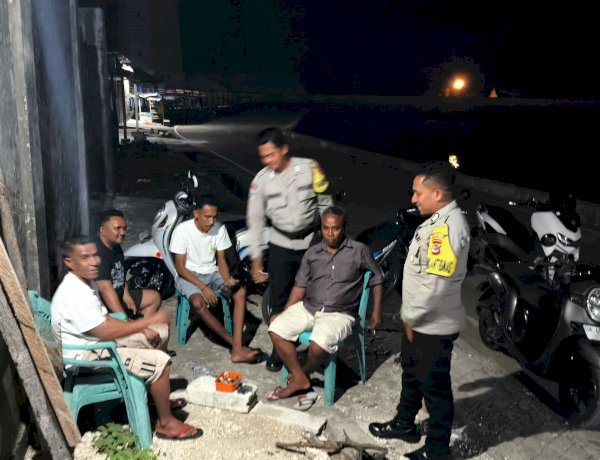 Cegah Gangguan Keamanan di Malam Hari, Polsek Lobalain Intensifkan Patroli Dialogis
