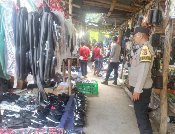 Polsek Rote Barat Daya Intensifkan Pengamanan di Pasar Sakubatun, Cegah Potensi Gangguan Kamtibmas Selama Aktifitas Masyarakat
