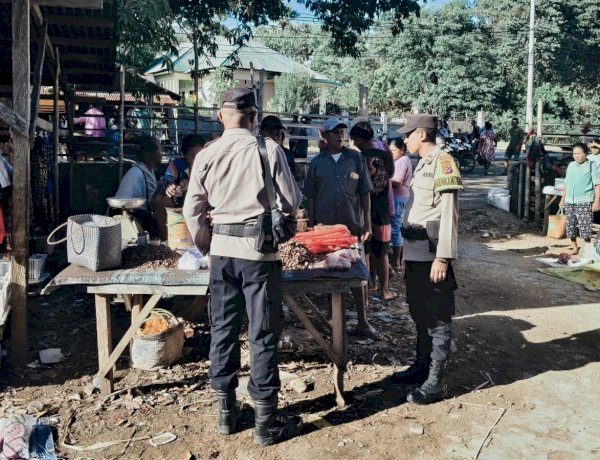 Patroli Dialogis Dipasar Ufalen, Hadirkan Rasa Aman Bagi Masyarakat
