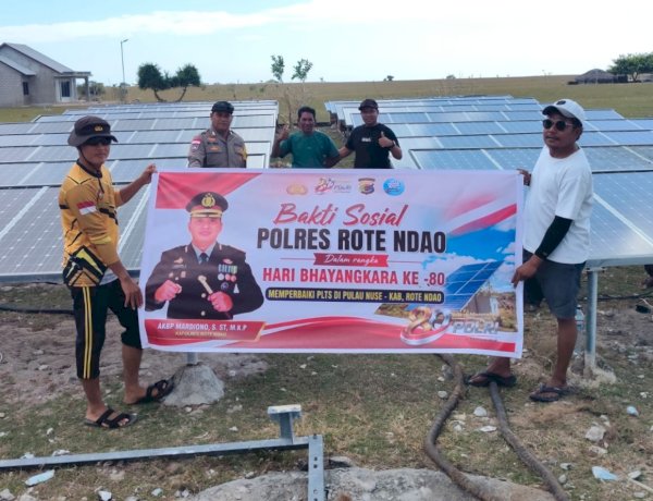 Jelang Hari Bhayangkara ke 80, Polres Rote Ndao Lakukan Perbaikan  Panel Surya di Pulau Nuse