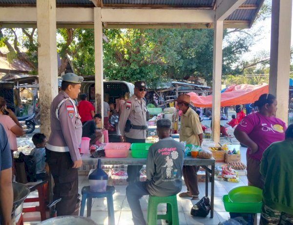 Polsek Rote Tengah Lakukan Pengamanan di Pasar Siomeda, Layanan Kamtibmas Yang Cepat Bagi Masyarakat
