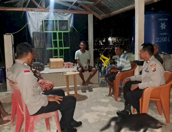 Patroli Dialogis Malam, Polsek Rote Barat Daya Perkuat Harkamtibmas dan Kemitraan Dengan Warga