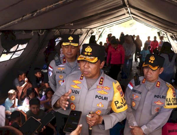 Polri Jaga Rumah Warga dan Bersihkan Puing, Hadir di Tengah Pemulihan Pascagempa Flores