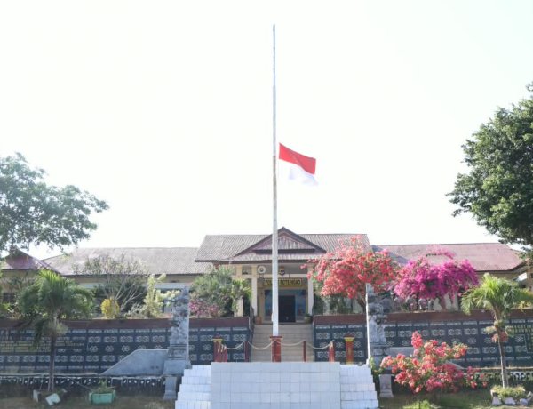 Bentuk Penghormatan Pahlawan Revolusi, Bendera Setengah Tiang Berkibar di Mako Polres Rote Ndao