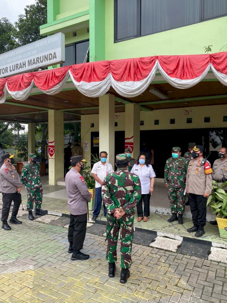 Panglima TNI dan Kapolri Tinjau Vaksinasi Massal Pelaut hingga Pekerja Pelabuhan Tanjung Priok