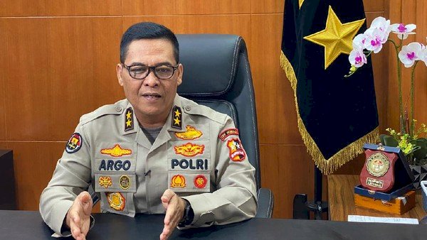 Polri Targetkan Vaksinasi Massal Serentak 1 Juta di Seluruh Indonesia Besok