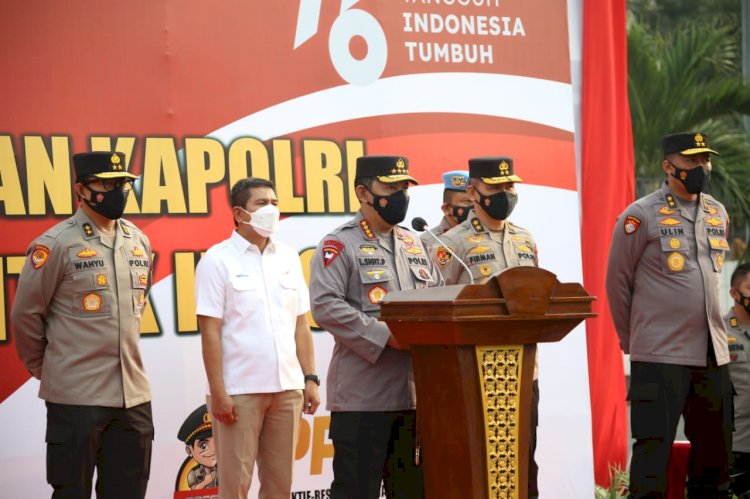 Kapolri Serahkan 10 Iso Tank untuk Indonesia Antisipasi Ketersediaan Oksigen