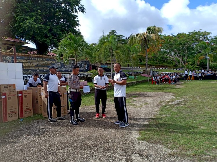 Tingkatkan Soliditas dan Kekompakkan, Polres Rote Ndao Gelar Olah Raga Bersama dan Bagikan Ratusan Doorprize