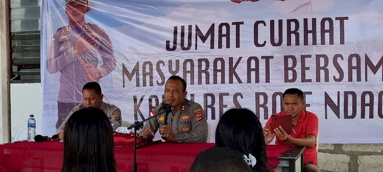 Gelar Jum’at Curhat, Kapolres Rote Ndao Dengar Keluh Kesah Masyarakat Kelurahan Metina