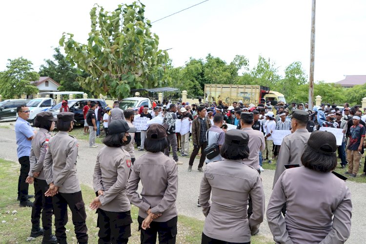 Polres Rote Ndao Amankan Demo Damai Masyarakat Tanjung Desa Papela