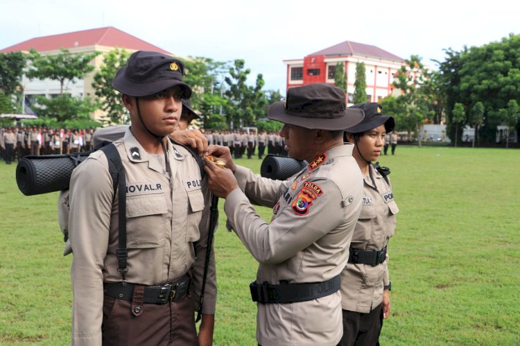 Kapolda NTT Lepas Keberangkatan Peserta Pembaretan Bintara Remaja (Baja) Angkatan 48 Tahun 2023