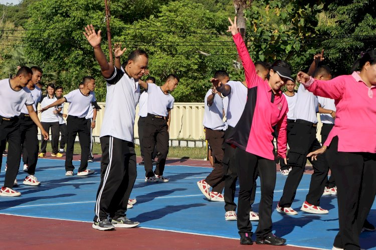 Tingkatkan Kekompakkan dan Kebersamaan, Polres Rote Ndao Gelar Olahraga Bersama Dengan Bhayangkari