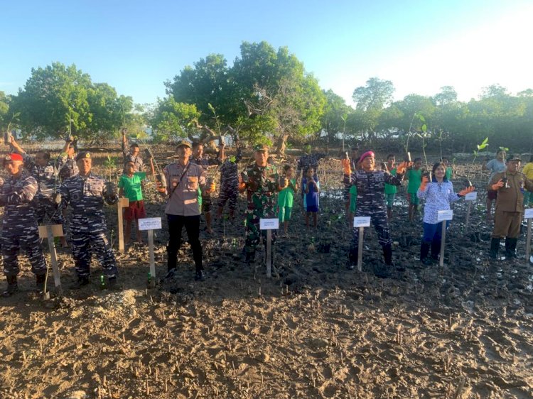 Penanaman Mangrove Serentak, Kasat Binmas Hadir Mewakili Kapolres Rote Ndao
