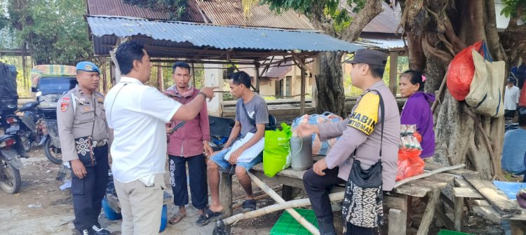 Satgas Preemtif TPPO, Personel Polsek Rote Tengah Patroli Sambang ke Pasar Beri Imbauan