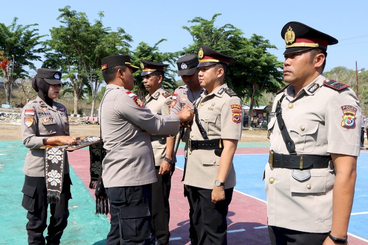 Kapolres Pimpin Langsung Upacara Sertijab dan Pelantikan PJU Rote Ndao