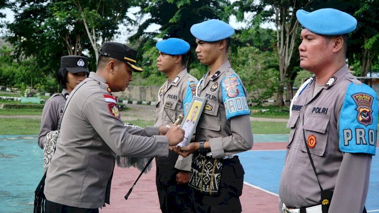 Pelanggaran Kode Etik Polri, Kapolres Rote Ndao Pimpin Upacara PTDH In Absentia