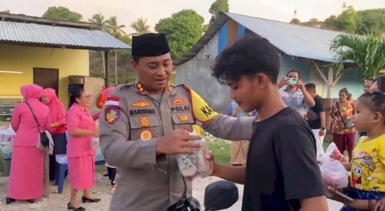 Kembali Berburu Berkah Ramadhan, Kapolres Bersama Bhayangkari dan Anggota Bagikan Takjil Gratis Kepada Warga Papela