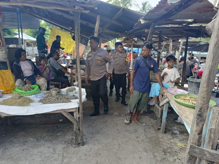 Jamin Keamanan Masyarakat Oleh Personel Polsek Rote Barat Laut Melalui Pengamanan Kegiatan Masyarakat