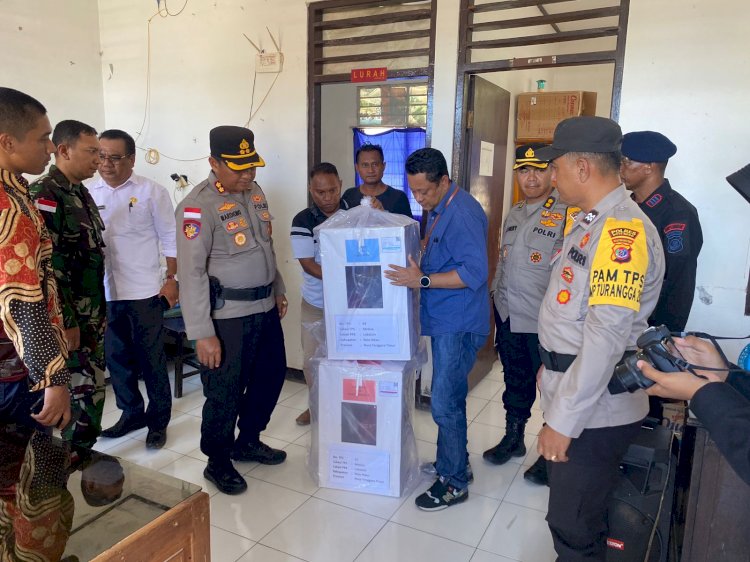 Tiba Di Rote Kabiddokes Polda NTT Langsung Tinjau Distribusi Logistik Pilkada Serentak 2024 Kabupaten Rote Ndao