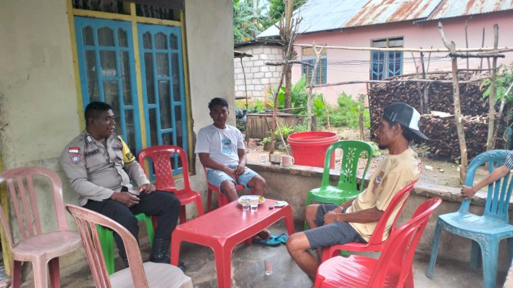 Bhabinkamtibmas Laksanakan Patroli dan Himbauan Kamtibmas di Desa Daleholu