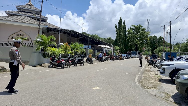 Sat Lantas Polres Rote Ndao Laksanakan Pengamanan Sholat Jumat