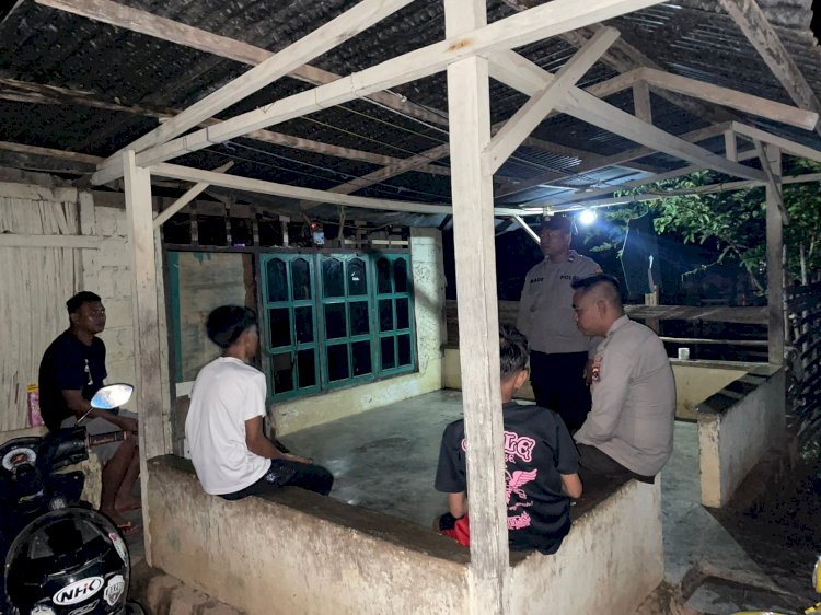 Kapolsek Rote Tengah : K2YD Polsek Rote Tengah Pada Malam Hari Untuk Jamin Keamanan Warga