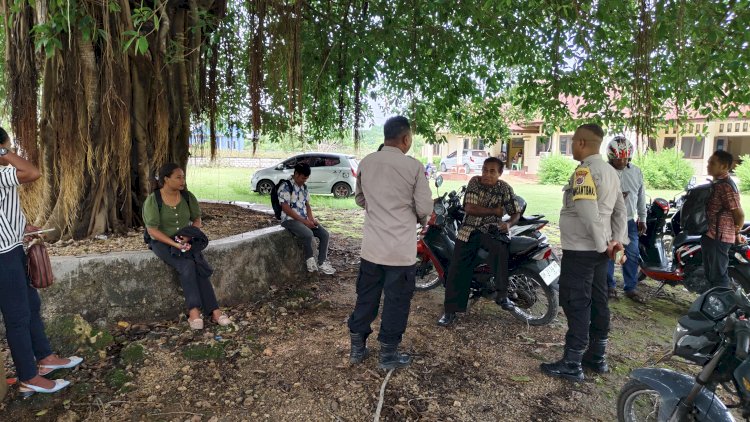 Cegah Gangguan Kamtibmas Anggota Polsek Rote Tengah Rutin Lakukan Patroli Dialogis
