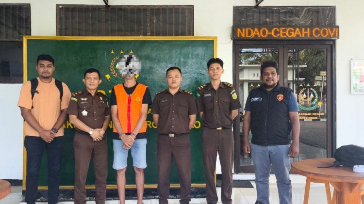 Tersangka Persetubuhan Anak DM Di Serahkan Ke JPU Berikut Satu Lusin BB Dan Satu Lembar Uang Pecahan Dua Ribu Rupiah