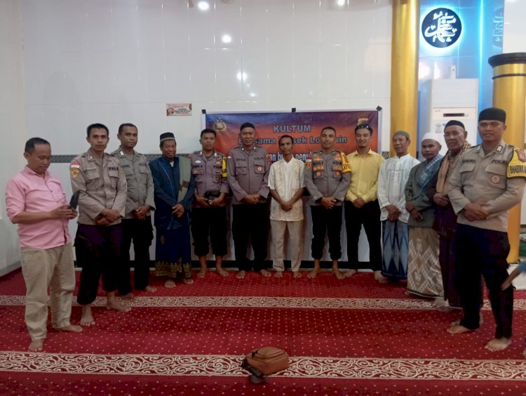 Kapolsek Lobalain : Personel Polsek Lobalain Melaksanakan Tarawih Bersama Jemaah Mesjid Al Ikhwan