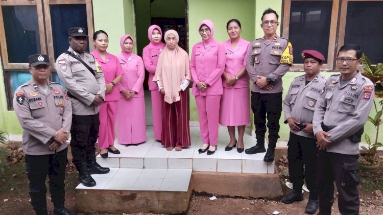 Berbagi Kasih Di Bulan Suci Ramadhan Bersama Polsek Rote Selatan