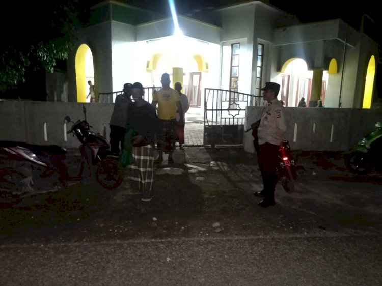 Ipda Godfriet E S mail: Pengamanan Sholat Tarawih Untuk Jamin Keamanan Dan Kenyamanan Warga Selama Ramadhan