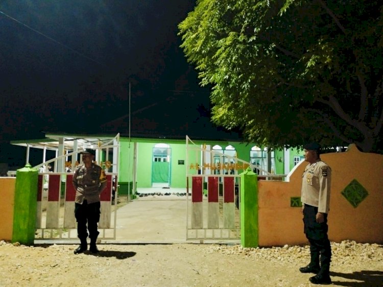 Kapolsek Rote Timur : Pengamanan Sholat Tarawih Merupakan Bagian Dari Pelayanan Polri Bagi Masyarakat