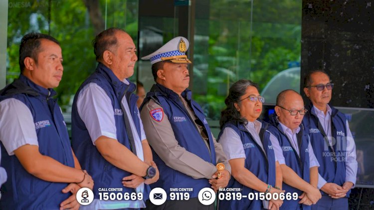 Kakorlantas Polri Melepas Tim Ekspedisi Mudik RRI 2025