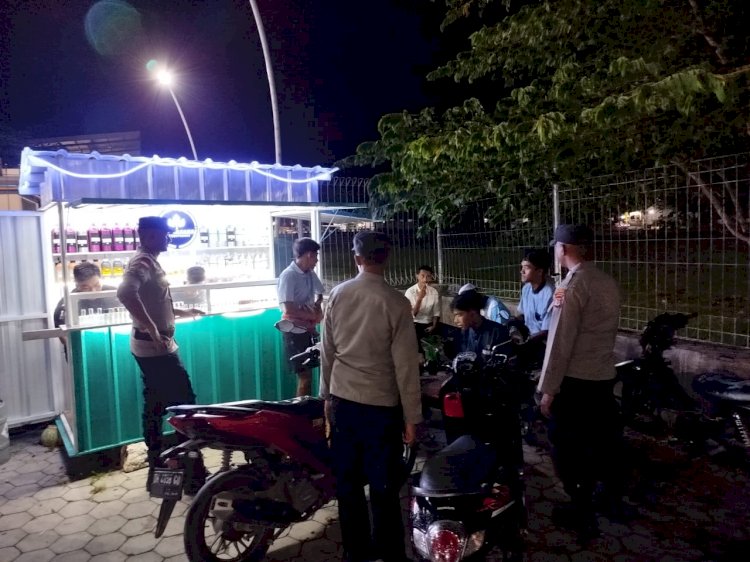 Patroli Lampu Biru Polsek Lobalain Upaya Ciptakan Kamtibmas Kondusif