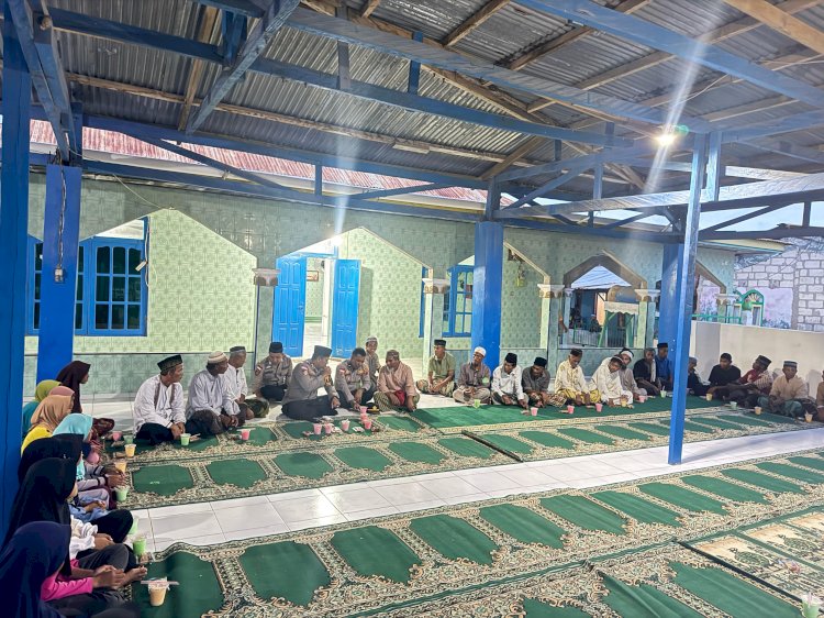 Kapolres Rote Ndao Buka Puasa Bersama Jemaah Mesjid Al Bahri Pepela