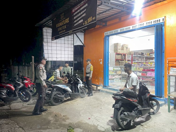 Cegah Gangguan Kamtibmas Kamtibmas,Polsek Rote Barat Laut Intensif Lakukan Patroli