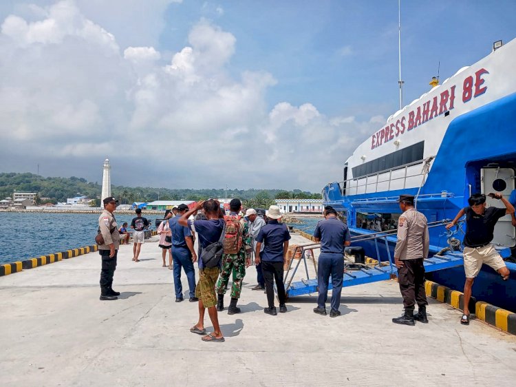 Kapolsek Lobalain : Kegiatan Preventif Masif Dilakukan Personel Polsek Lobalain Selama Operasi Samana Santa Turangga 2025