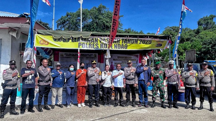 Satgas Operasi Samana Santa Turangga 2025 Bersama Wakil Bupati Rote Ndao Monitoring Pos Pelayanan Pelabuhan Pantaibaru