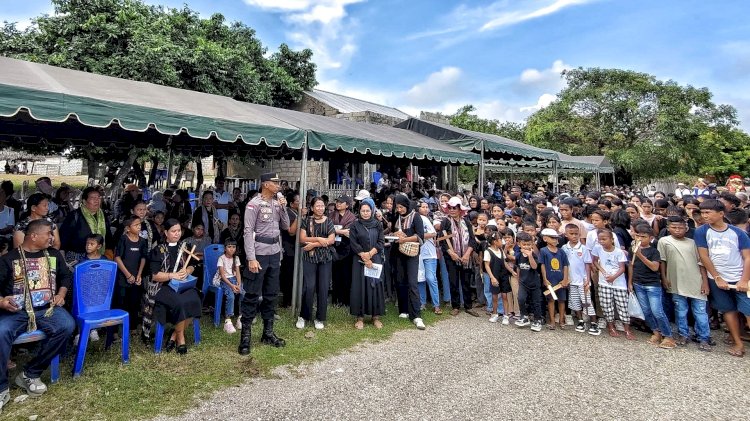 Kapolsek Rote Barat : Pawai Jalan Salib Diwilayah Hukum Polsek Rote Barat Dikawal Personel Polsek