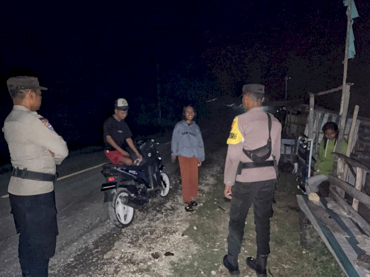 Kapolsek Rote Tengah : Patroli Dialogis, Langkah Polsek Rote Tengah Untuk Jaga Kamtibmas Kondusif