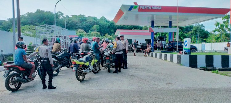 Kapolsek Rote Barat Laut : Personel Polsek Rote Barat Laut Hadir Ditengah Masyarakat Untuk Ciptakan Kamtibmas Tetap Kondusif