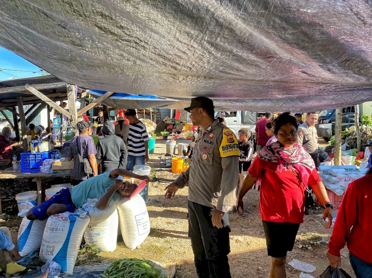 Pengamanan Kegiatan Masyarakat Pada Pasar Oele Rote Selatan