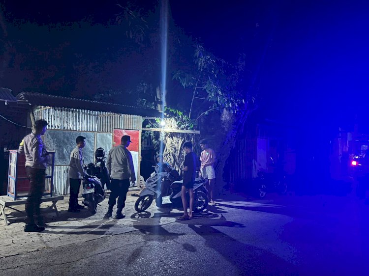 Patroli Malam Personel Polsek Lobalain, Upaya Preventif Untuk Lawan Aksi Premanisme