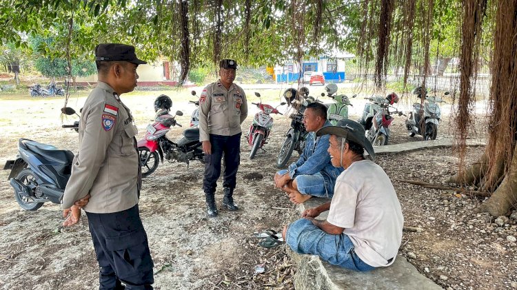 Kegiatan Patroli dan Sosialisasi Pencegahan Gangguan Kamtibmas Oleh Personel Polsek Rote Tengah