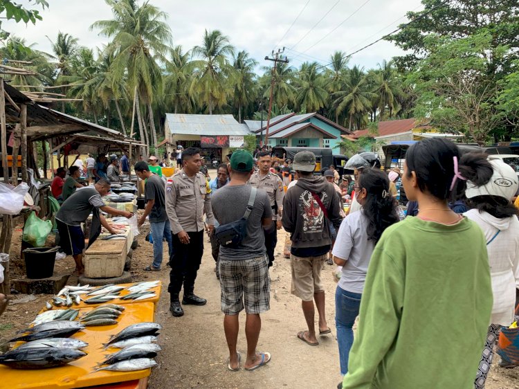 Personel Polsek RBL Lakukan Patroli Cegahan Potensi Pidana Pada Pasar Busalangga
