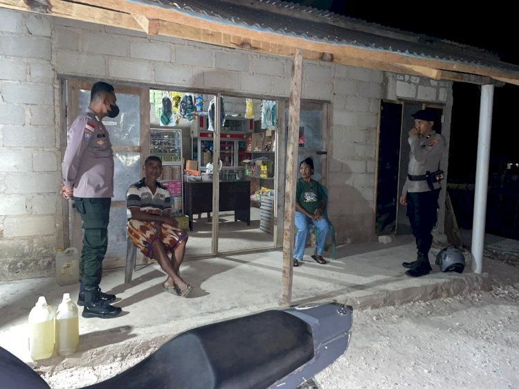 Kapolsek Rote Tengah : Patroli Malam Untuk Cegah Potensi Kriminalitas Dan Jamin Keamanan Warga