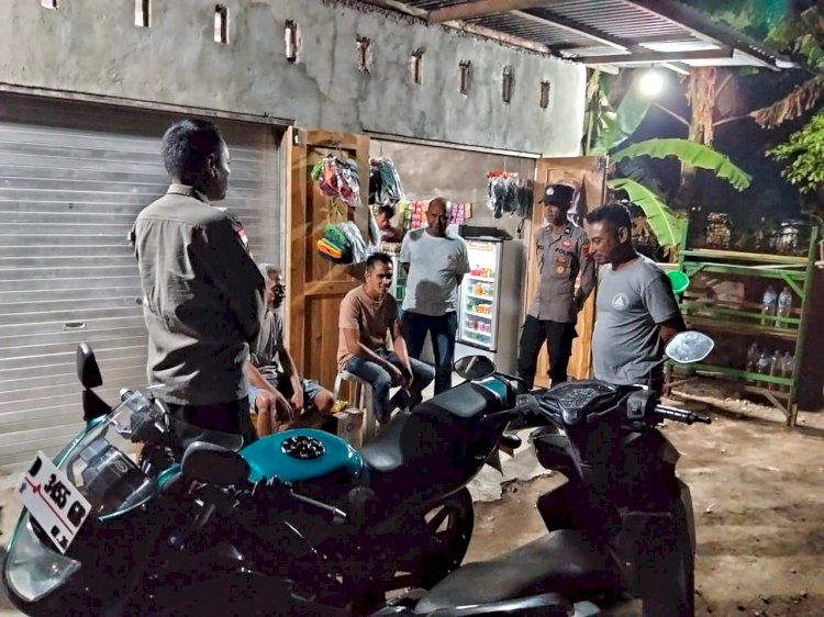Kapolsek RBD : Patroli Pada Malam Hari, Upaya Polsek Rote Barat Daya Pastikan Keamanan Masyarakat