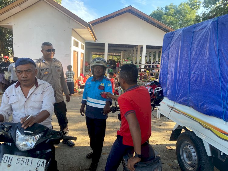 Kapolsek Rote Tengah : Laporkan Setiap Potensi Gangguan Kamtibmas Melalui Layanan Call Center 110 Maupun Piket Polsek Rote Tengah