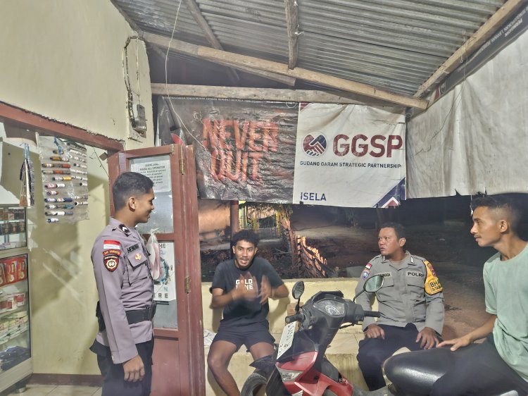 Patroli Malam Personel Polsek Rote Barat Laut, Upaya Mencegah Potensi Kriminalitas